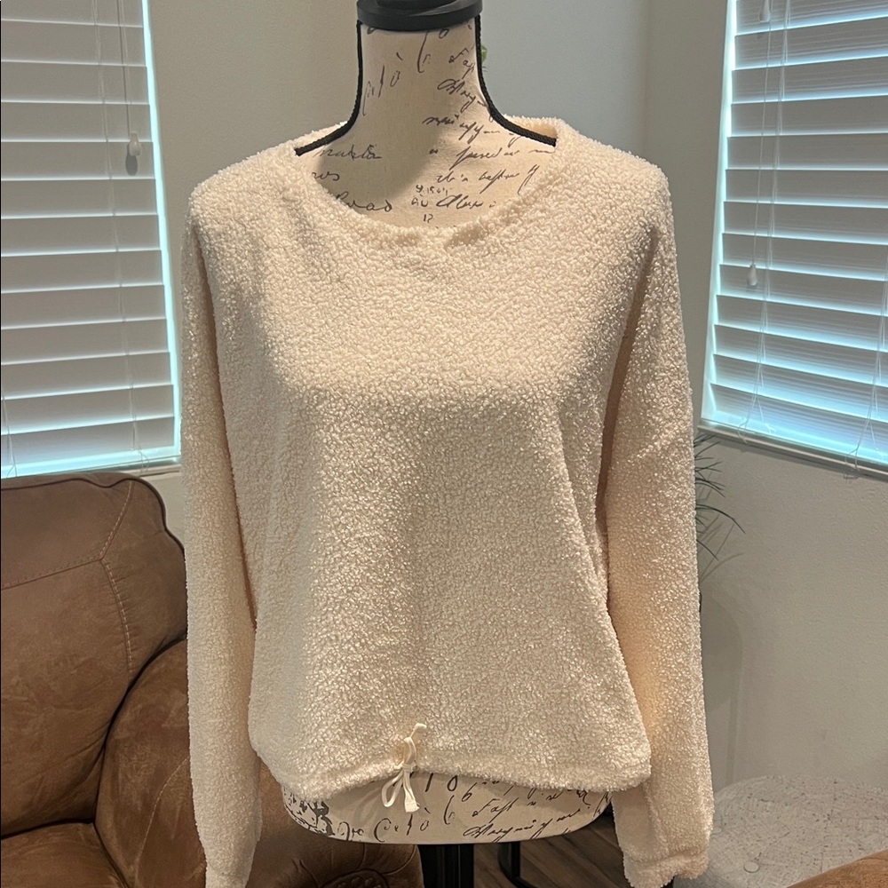 🍀Sky and Sparrow Cream Crew Neck Sweater